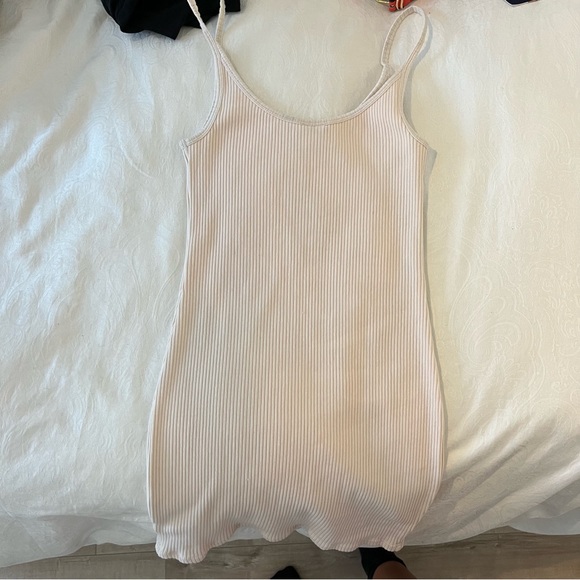 Aritzia TNA ribbed dress - Picture 5 of 5